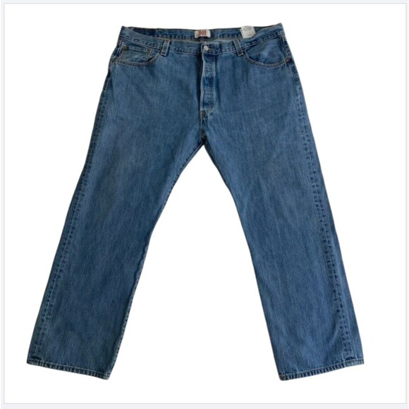 Levi's 501 Men's Sz 42x 30 Button Fly Straight Leg Classic Medium Wash - Picture 1 of 13